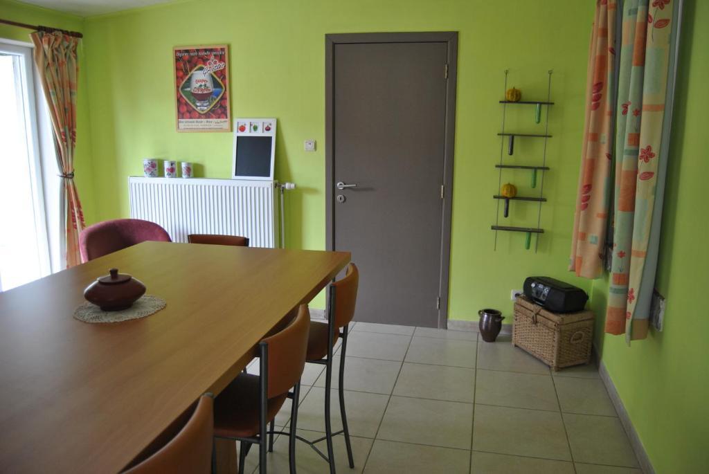 B&B La Place Verte Surice Exterior photo